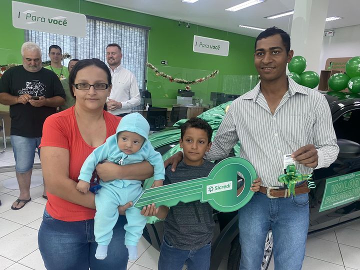  Morador de Jardim Alegre ganha carro da promoção Valor Premiado da Sicredi