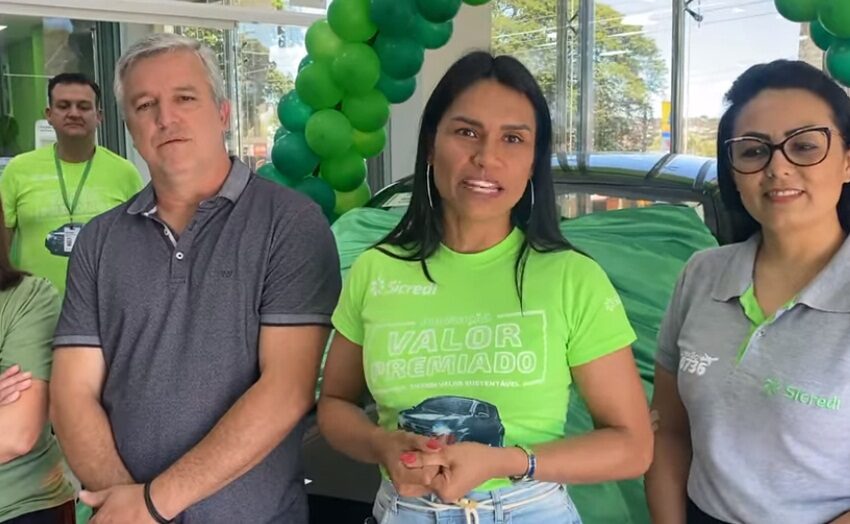  Sicredi de Ivaiporã premia associado com carro 0km na campanha “Valor Premiado”