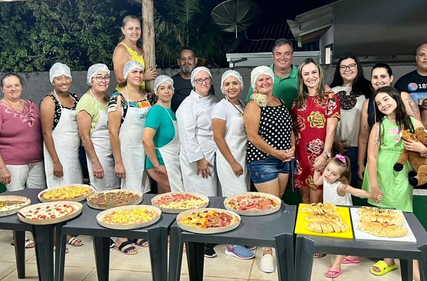  Alunos de Cambira celebram o encerramento do curso gratuito de Preparo de Pizza