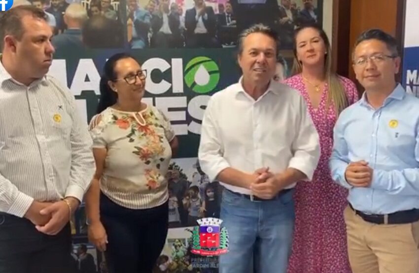  Prefeito de Jardim Alegre entrega ofício ao deputado Márcio Nunes