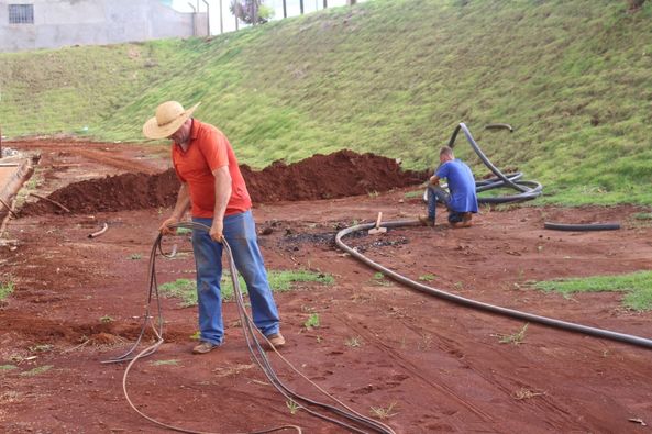  Prefeitura de Ariranha do Ivaí inicia serviço para religar energia no ginásio Antônio Teles Paulino