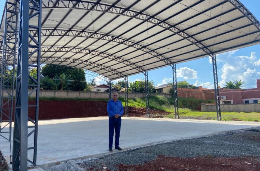 Prefeitura de Marumbi investe na construção de duas quadras esportivas cobertas