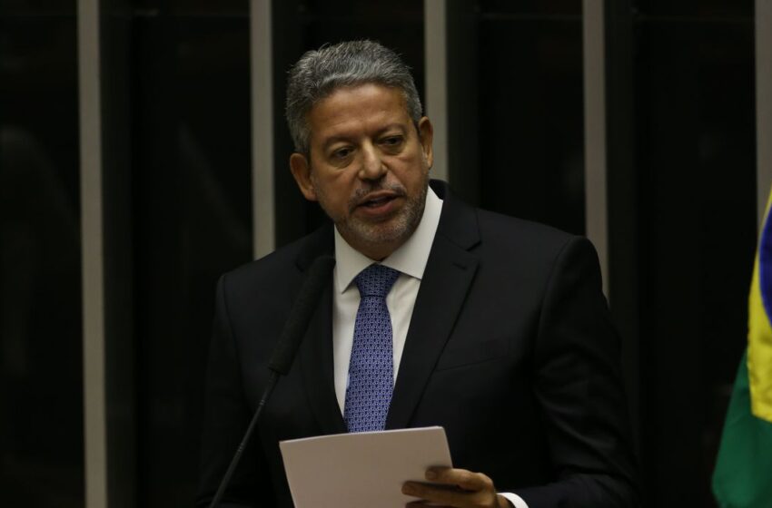  Arthur Lira é reeleito para presidência da Câmara dos Deputados