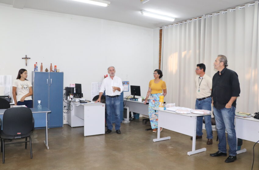  Prefeito Marcelo Reis apresenta diretor do Departamento de Agricultura de Ivaiporã