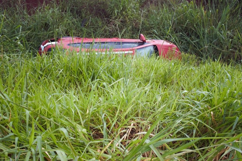  Veículo sai da pista próximo ao Trevo em Cambira