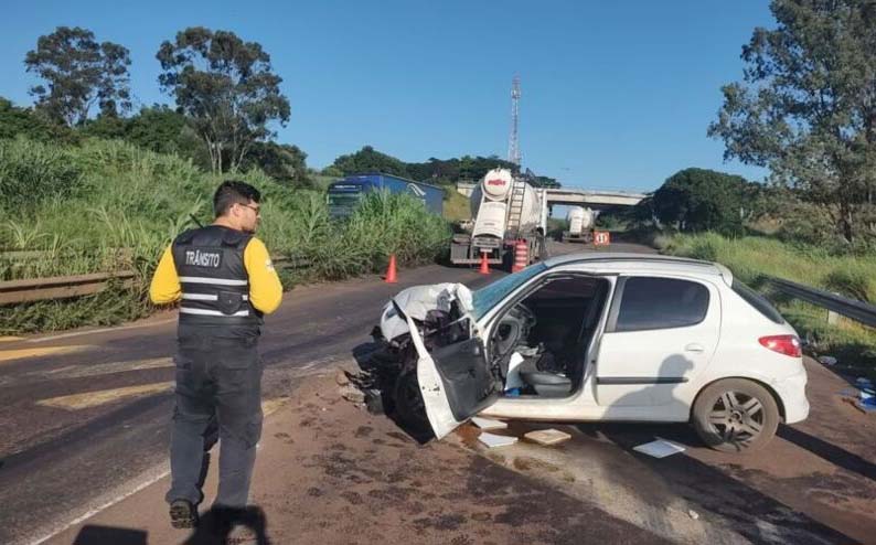  Grave acidente deixa duas pessoas feridas próximo a Vila Reis em Apucarana