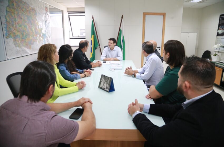  Em busca para Jardim Alegre, prefeito cumpre agenda na Capital do Estado