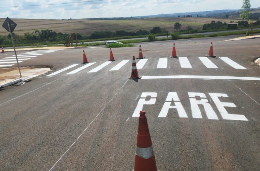  Cambira finaliza o recape asfáltico e pista de caminhada na Avenida das Indústrias