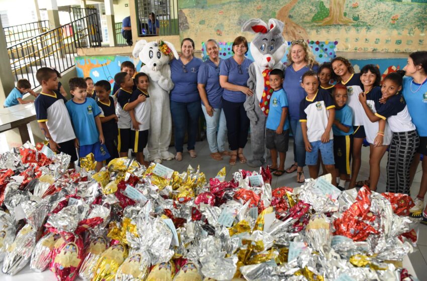  Prefeitura de São Pedro distribui ovos de chocolate para todos os alunos da rede municipal e Apae