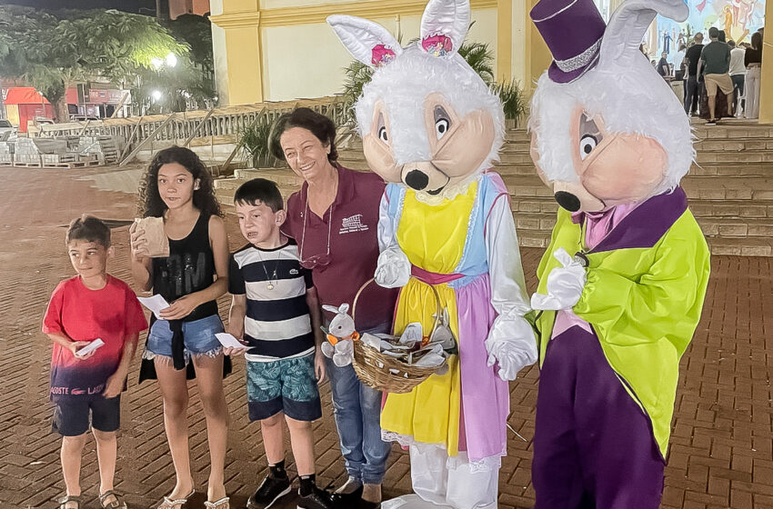  “Coelhos” promovem a Semana Santa e encantam crianças em Apucarana