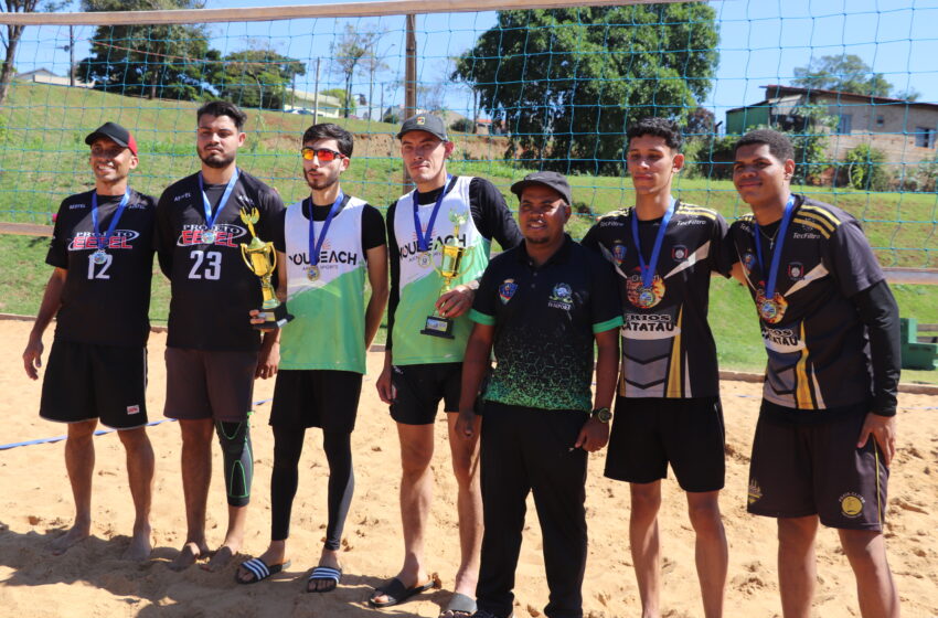  Duplas Valdeci e Gean, e Renata e Débora vencem Torneio de Vôlei de Areia da Prefeitura de Ivaiporã