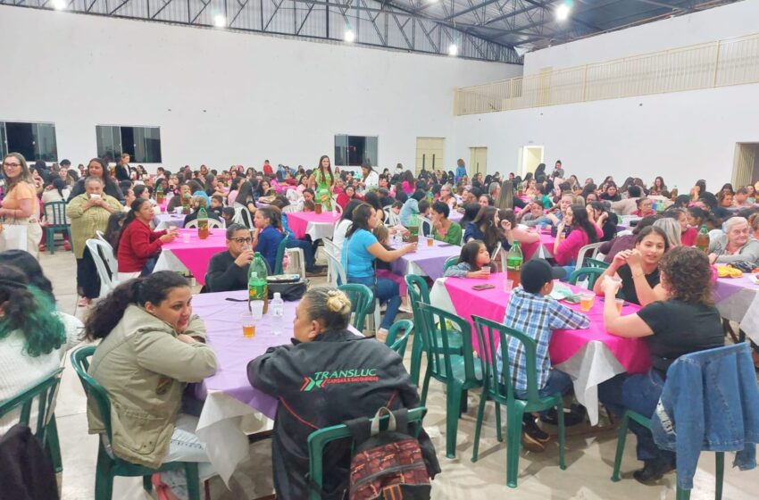  Prefeitura de Ariranha do Ivaí celebra o Dia das Mães com jantar especial