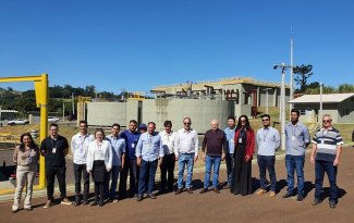  Autoridades visitam nova estação de tratamento de esgoto em Ivaiporã