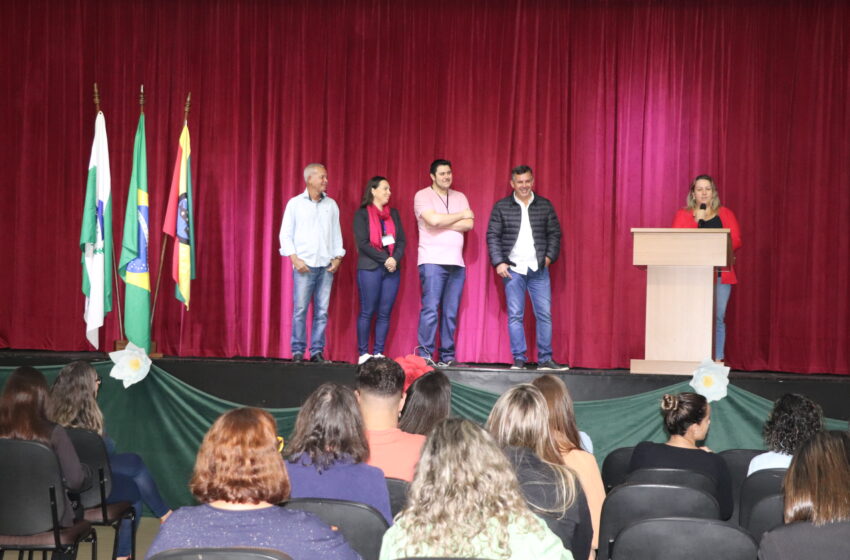  Prefeitura de Ivaiporã realiza 1º Encontro Regional de Cultura com gestores da Amuvi
