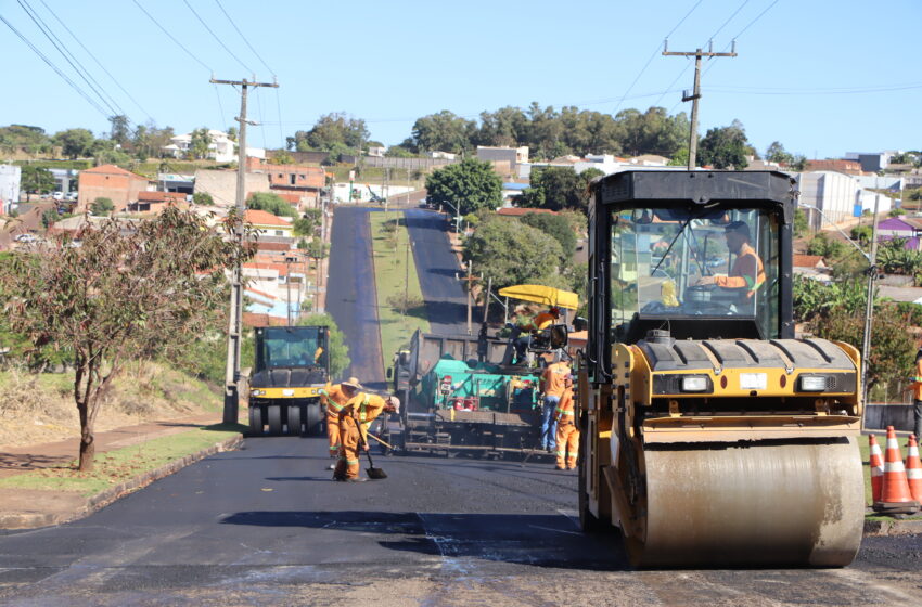  Prefeitura de Ivaiporã investe R$2.142.897,92 em recapeamento de ruas e avenidas