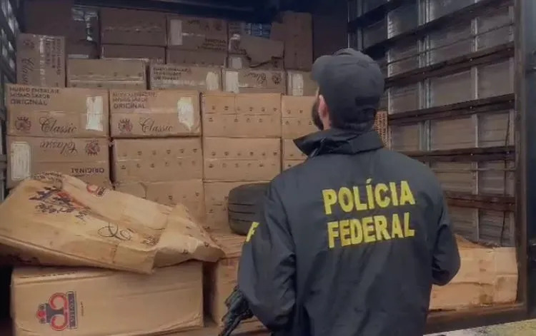  PF apreende carga de cigarros contrabandeados em Lunardelli