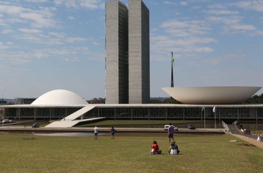  CPI do MST convoca João Pedro Stédile para prestar depoimento