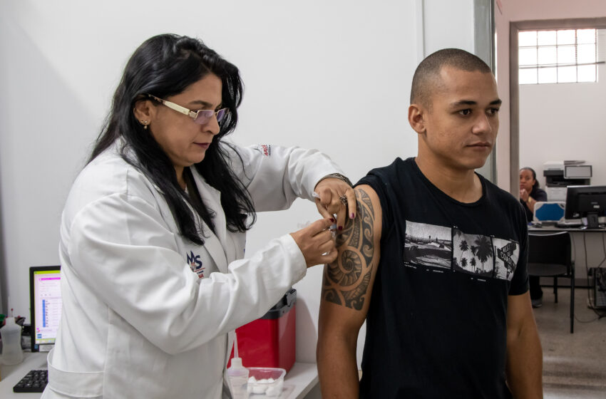  Ministério da Saúde antecipa vacinação contra a gripe no Paraná, que começa no dia 25