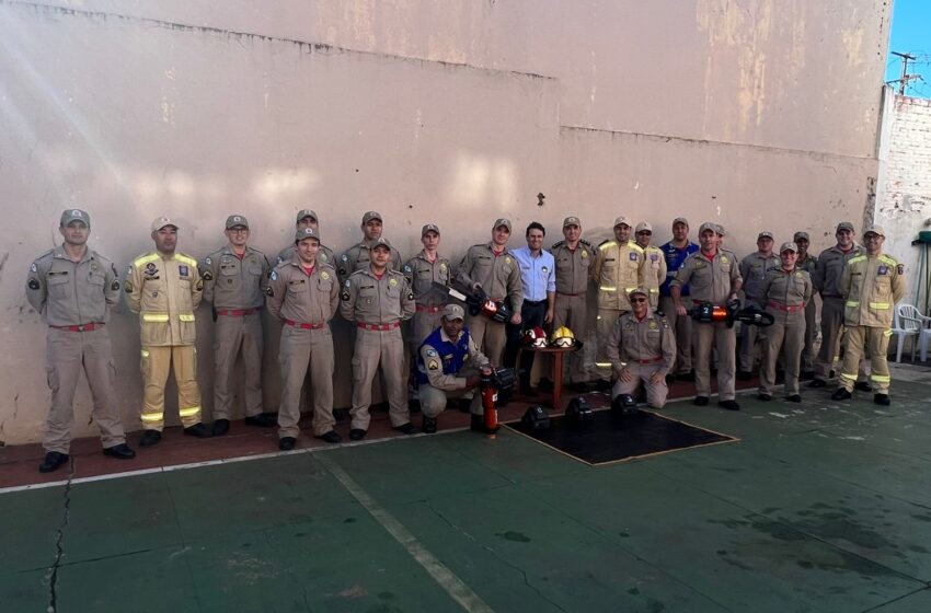  Corpo de Bombeiros de Apucarana recebe novos desencarceradores