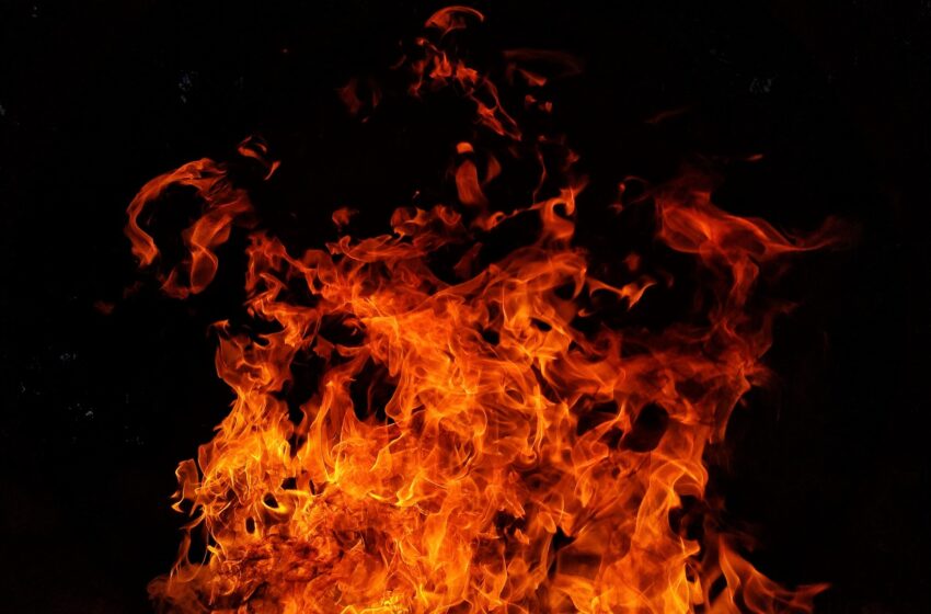  Homem provoca incêndio após discutir com a esposa em Jandaia do Sul