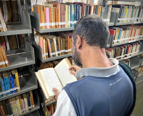  População atendida no Centro Pop visita Biblioteca Municipal de Arapongas