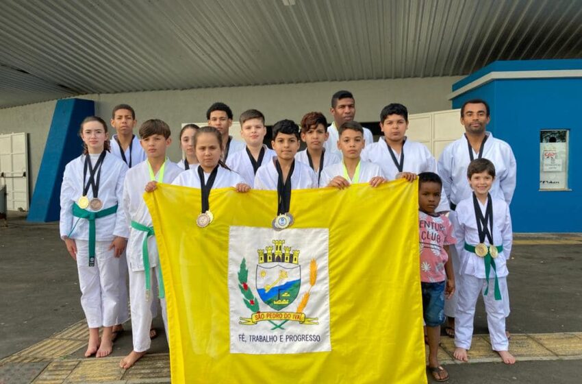  Equipe de São Pedro do Ivaí brilha no Campeonato Paranaense de Karatê