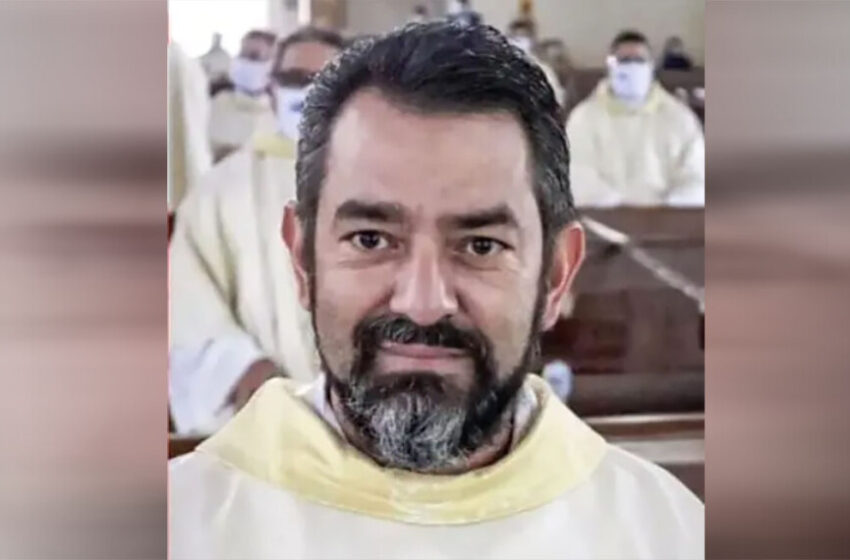  Padre perseguido por mulher que invadiu igreja de Arapongas para se declarar deixa paróquia