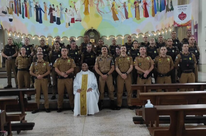  Policiais Militares do 10º BPM participam de missa em ação de graças ao 169º aniversário da PMPR
