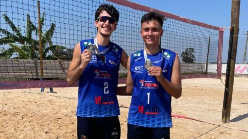  Dupla de vôlei de Faxinal conquista segundo lugar nos Jogos Abertos do Paraná