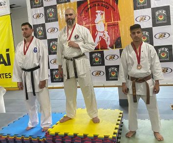  Karatecas de Faxinal conquistam medalhas em Campeonato Paranaense de Karatê APK-JKA