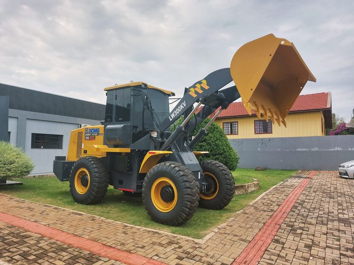  Prefeitura Municipal de Ariranha do Ivaí adquire nova Pá Carregadeira