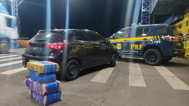  Polícia Rodoviária Federal apreende 85,5 kg de maconha na BR 376 em Mandaguari