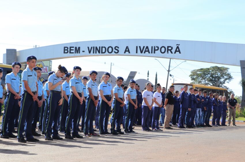  Prefeito Carlos Gil reitera apoio à implantação do ensino cívico-militar em Ivaiporã