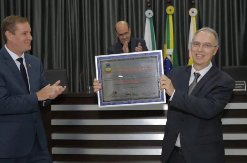  Câmara de Apucarana entrega Título de Cidadão Honorário a Faganello
