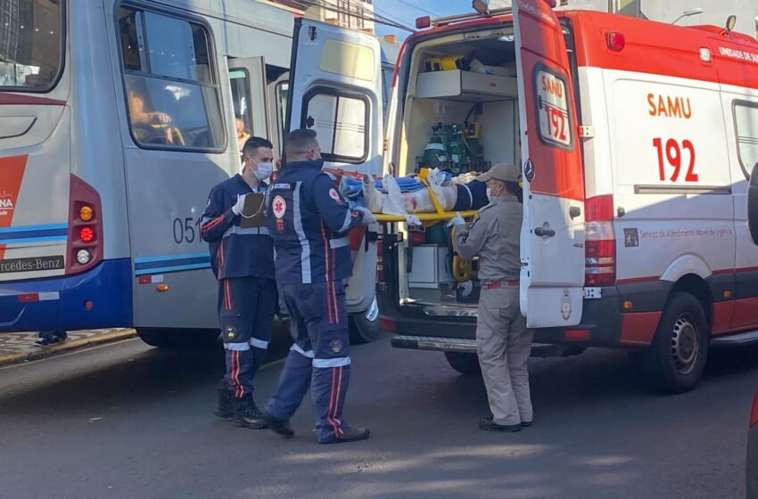  Idosa sofre ferimentos graves após ser atropelada em Apucarana