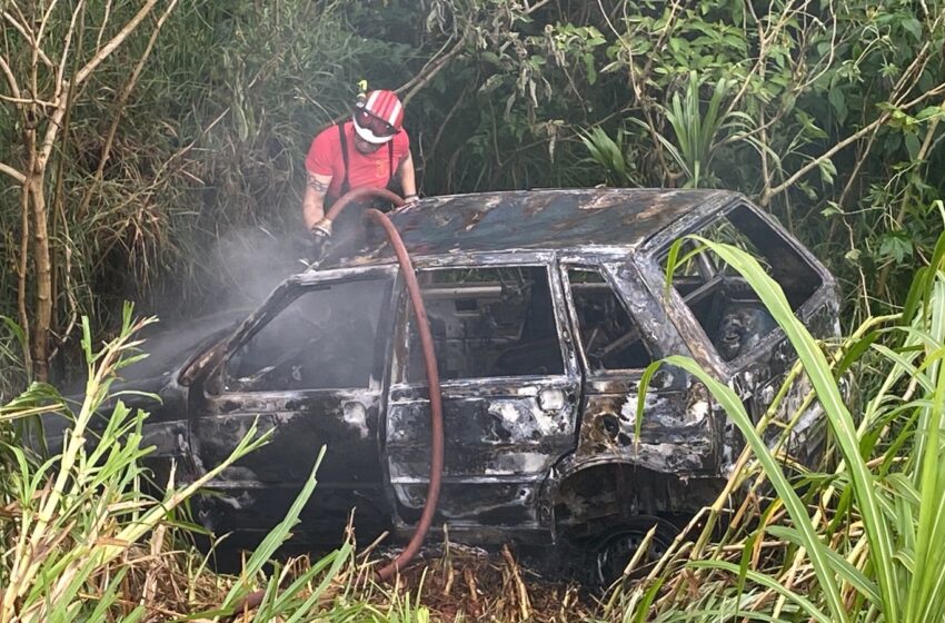  Uno furtado em Cambira é encontrado queimado em Apucarana