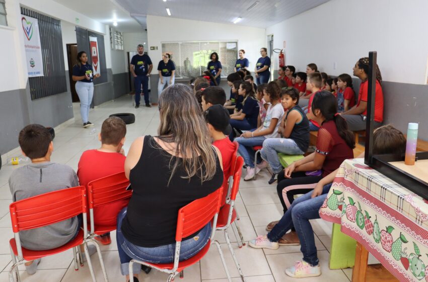  Alunos do 5ª ano da Escola Municipal do Campo David Federmann recebem diplomação de Super Agentes 