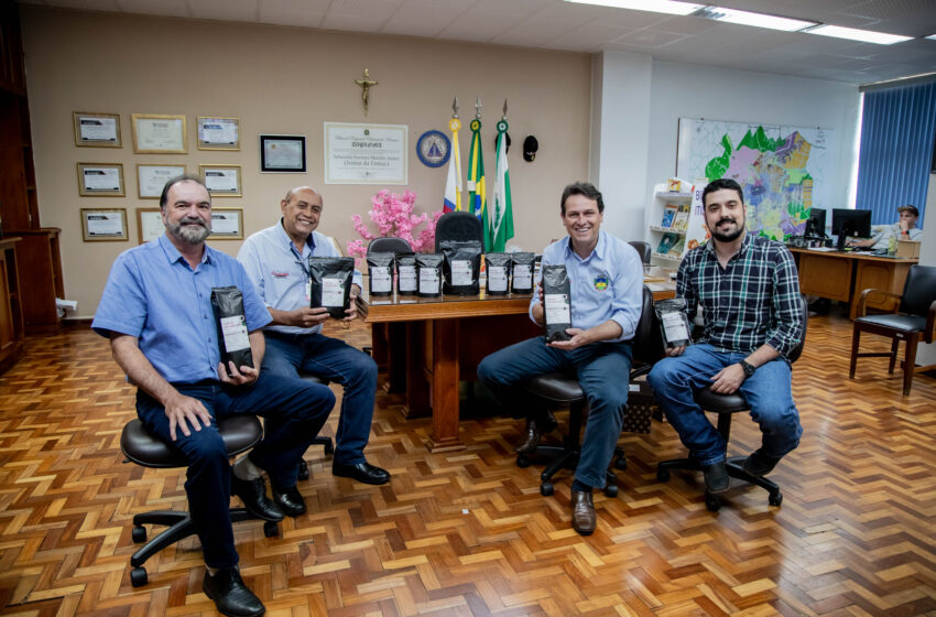  Família pioneira de Apucarana lança café “Vô Adelino”
