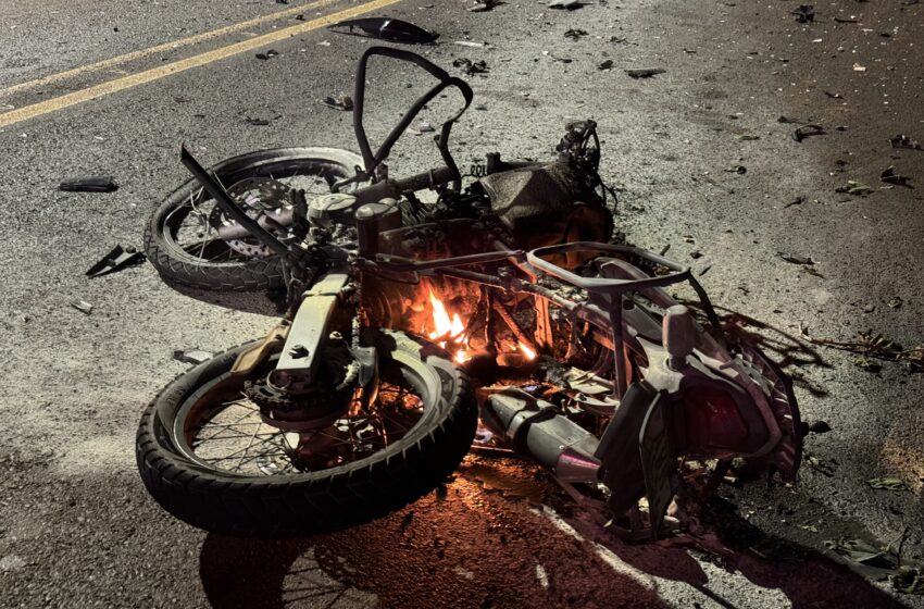  Batida entre motos provoca a morte de dois jovens em São João do Ivaí; veja