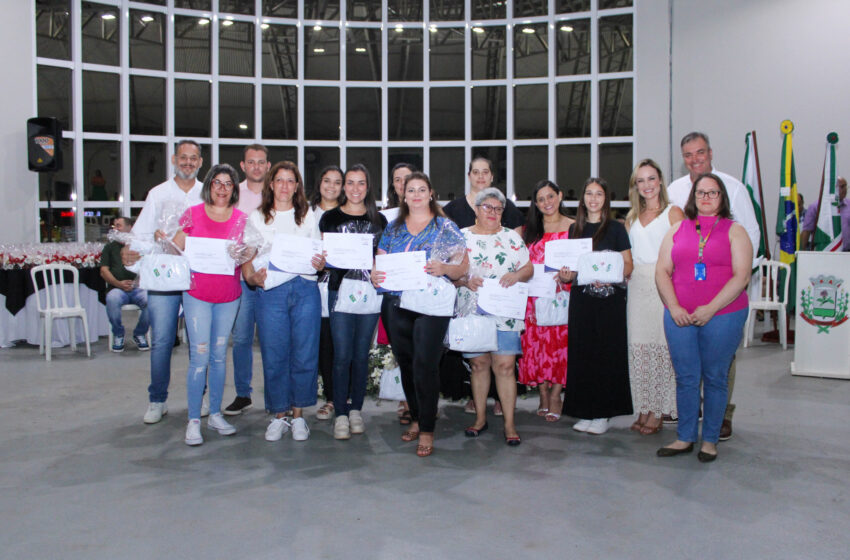  Cerimônia de entrega de certificados para alunos dos cursos do Senac em parceria com o município de Cambira