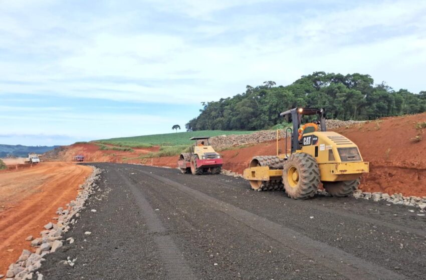  Pavimentação entre Imbaú e Reserva continua avançando neste final de ano