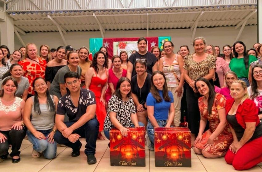  Prefeitura de Marilândia do Sul entrega cestas de Natal aos funcionários públicos