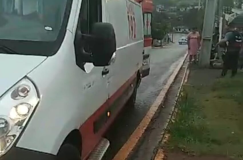  Motociclista bate contra poste em Apucarana