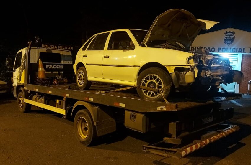  PM recupera carro furtado após acidente em Apucarana