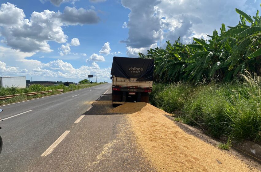  Derramamento de soja em Apucarana provoca acidentes; saiba mais