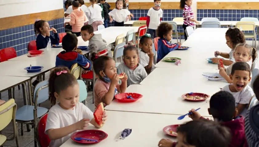  Escolas brasileiras estão banindo venda de alimentos ultraprocessados