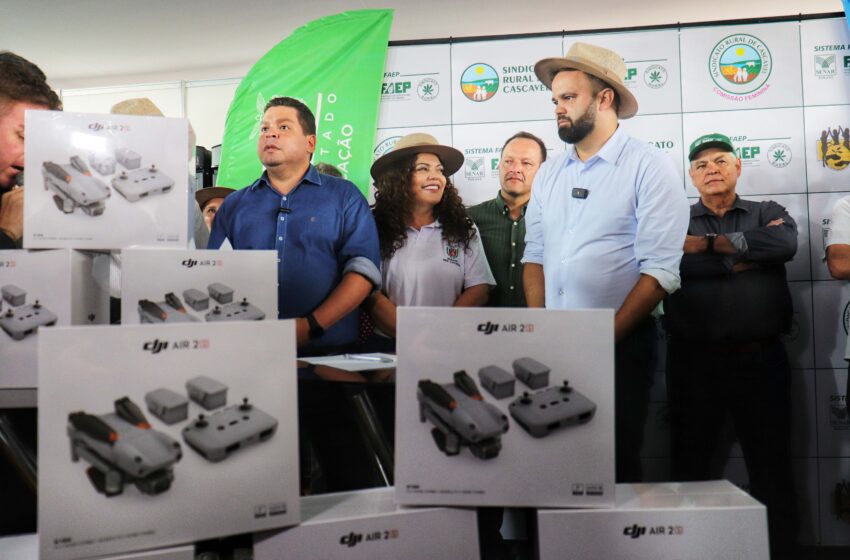  Colégios agrícolas e florestais do Paraná ganham 23 drones em parceria com a Faep