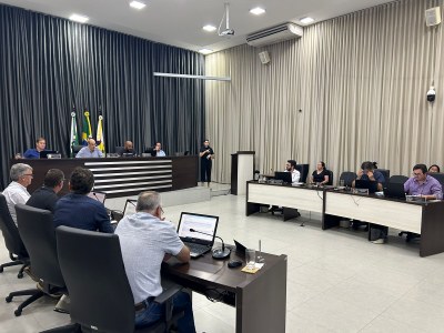  Câmara de Apucarana aprova requerimentos e moções de aplausos