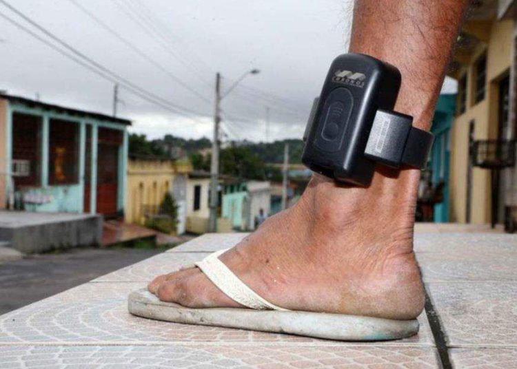  Homem com tornozeleira eletrônica ameaça ex-mulher em Apucarana
