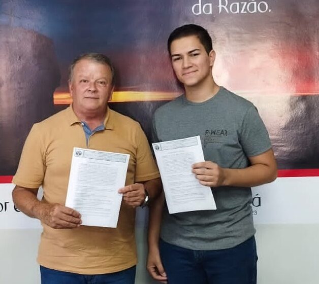  Grandes Rios firma parceria com Associação Acadêmica para subsidiar transporte de estudantes universitários